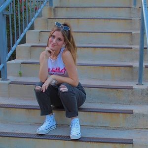 Meet your Posher, Annabella